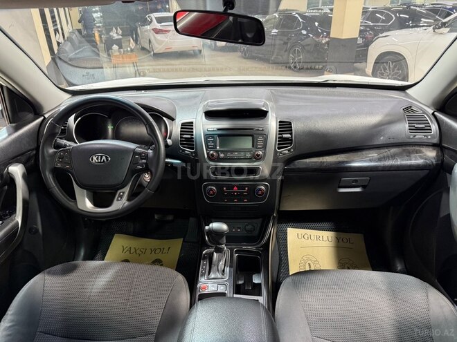 Kia Sorento-16