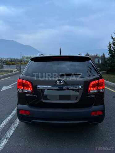 Kia Sorento 2011, 197,400 km - 2.0 l - Qax