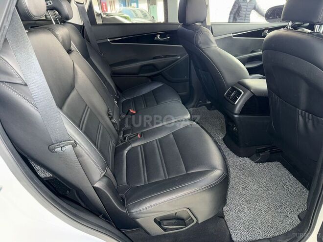 Kia Sorento-14
