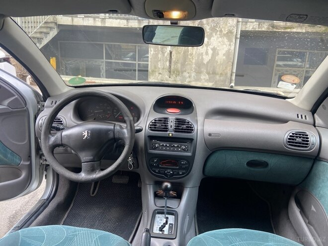 Peugeot 206-8