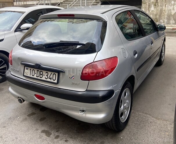Peugeot 206-11