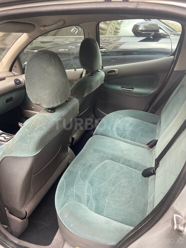 Peugeot 206-4