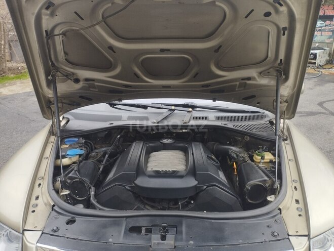 Volkswagen Touareg 2004, 238,000 km - 4.2 л - Bakı
