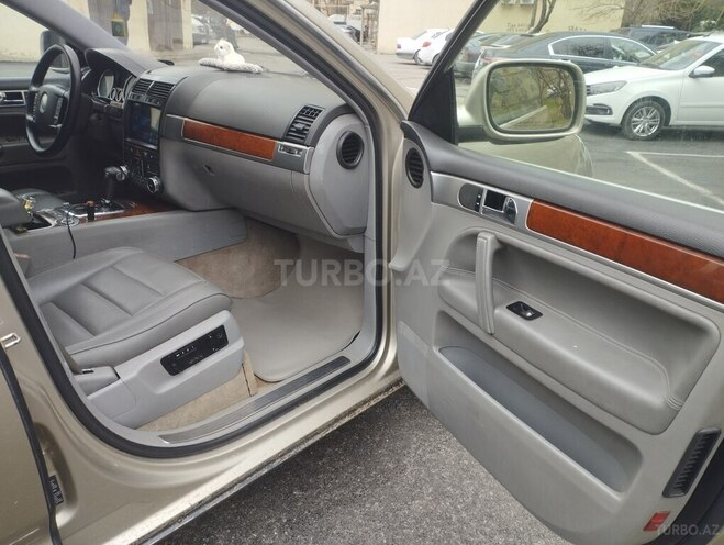 Volkswagen Touareg 2004, 238,000 km - 4.2 л - Bakı