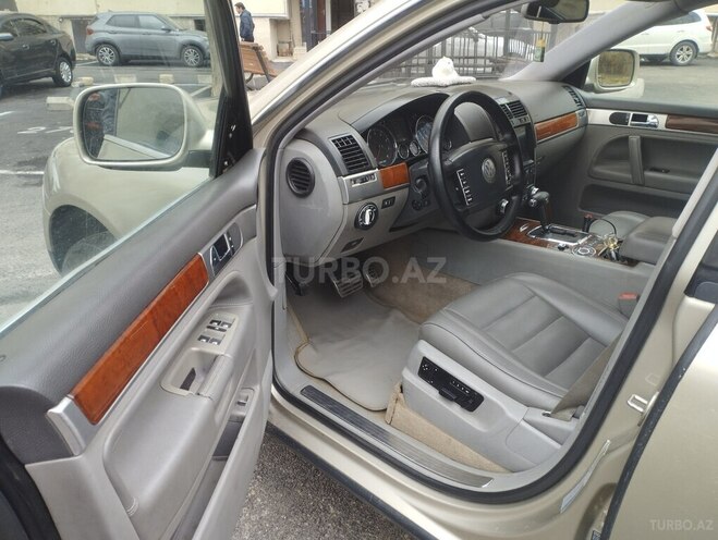 Volkswagen Touareg 2004, 238,000 km - 4.2 л - Bakı