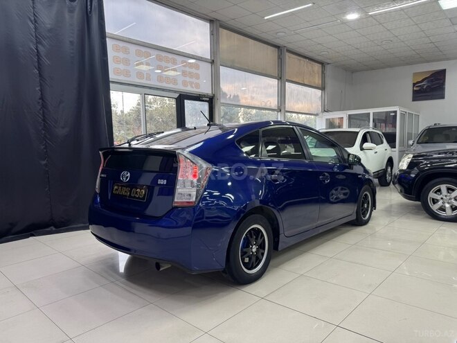 Toyota Prius-11