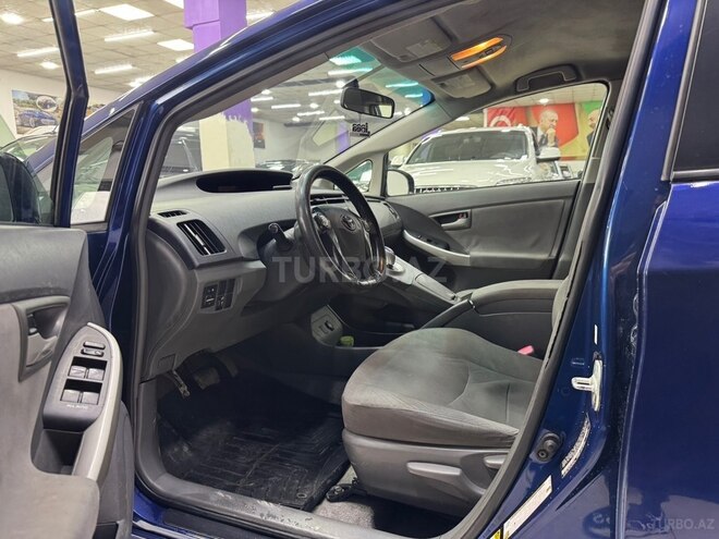Toyota Prius-9