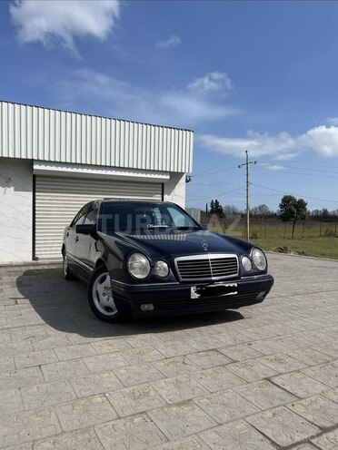Mercedes E 240 1998, 258,000 km - 2.4 l - Bakı