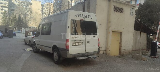 Ford Transit-2