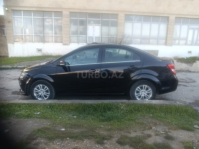 Chevrolet Aveo-3