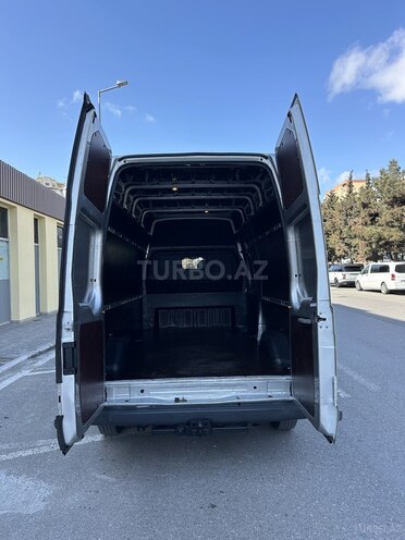 Ford Transit-7