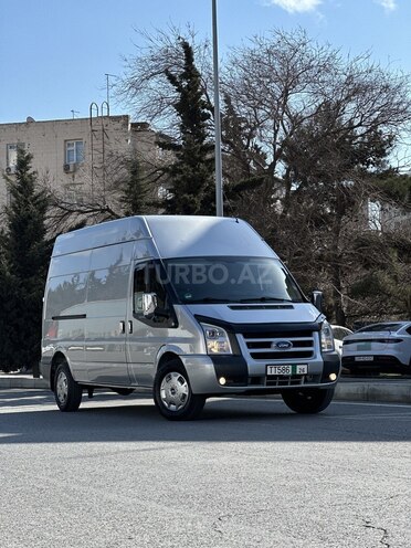 Ford Transit-4
