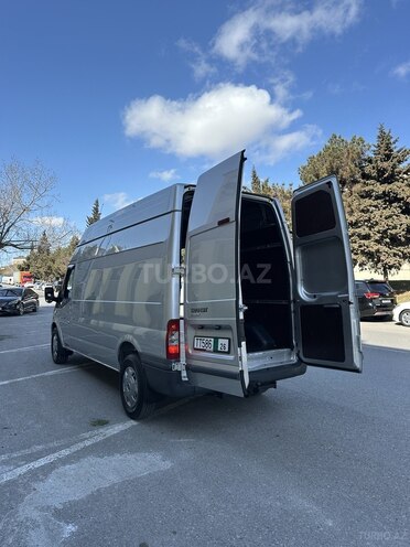 Ford Transit-14