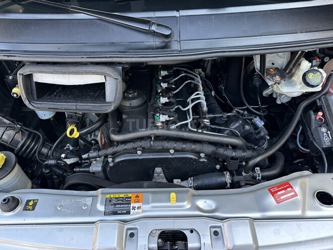 Ford Transit-23