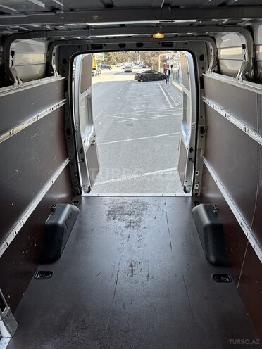 Ford Transit-15