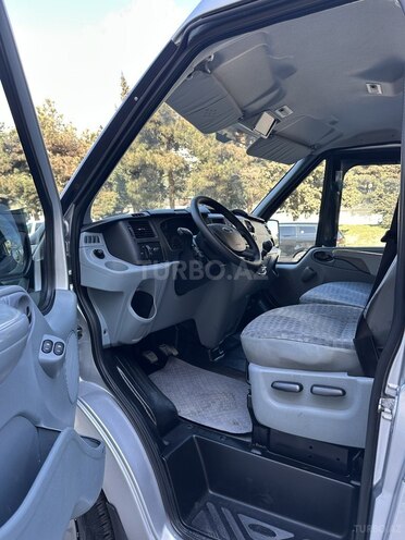 Ford Transit-26
