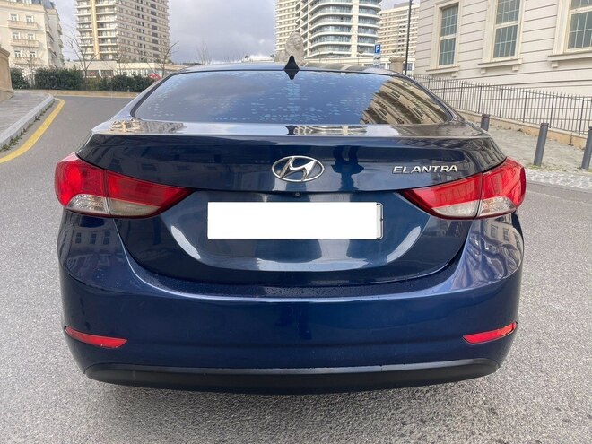Hyundai Elantra 2015, 120,200 km - 1.8 l - Bakı
