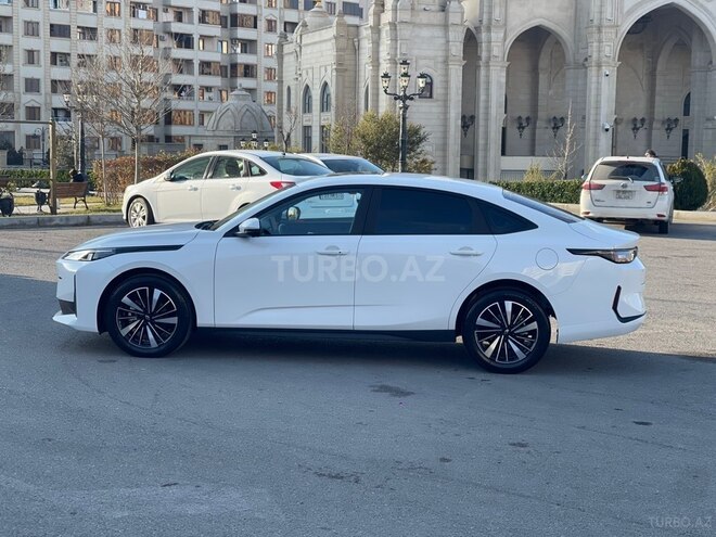 Changan Qiyuan A05 2025, 12,200 km - 1.5 л - Bakı