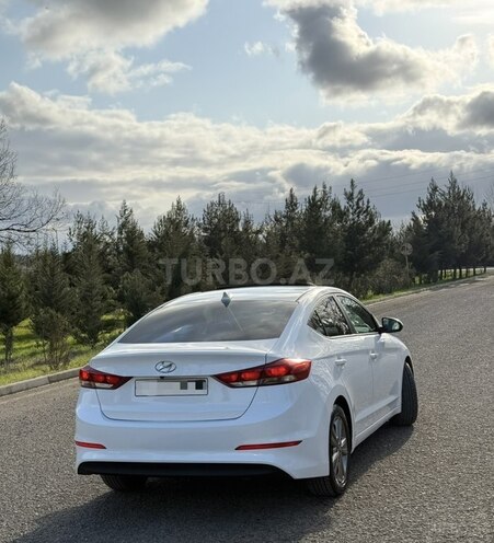 Hyundai Elantra 2017, 178,308 km - 2.0 л - Bakı