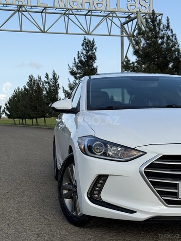 Hyundai Elantra 2017, 178,308 km - 2.0 л - Bakı
