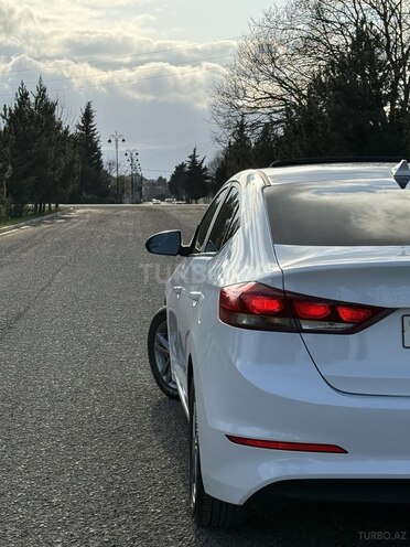 Hyundai Elantra 2017, 178,308 km - 2.0 л - Bakı