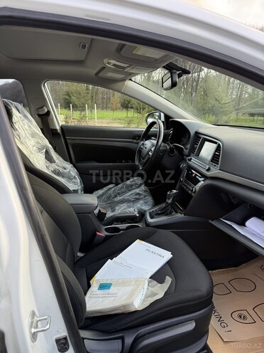 Hyundai Elantra 2017, 178,308 km - 2.0 л - Bakı