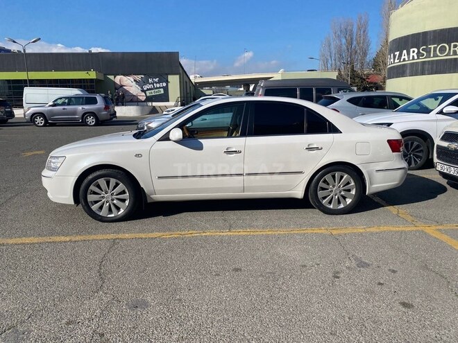 Hyundai Sonata-5