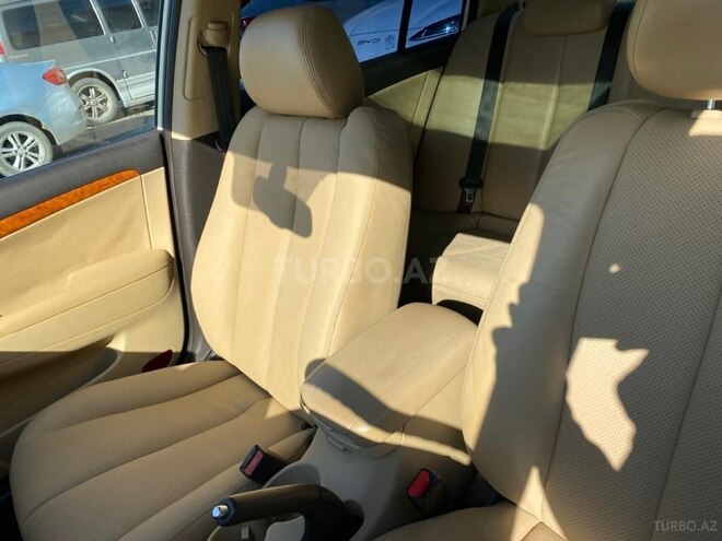 Hyundai Sonata-12