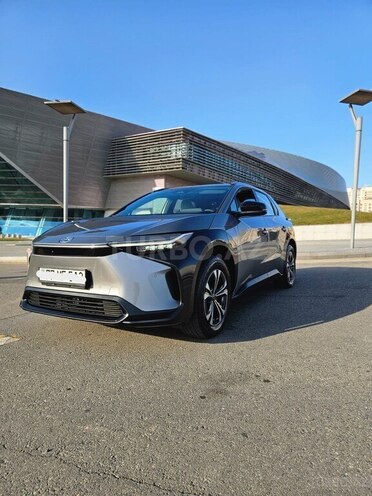 Toyota bZ4X-1