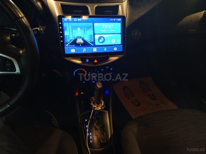 Hyundai Accent 2016, 200,000 km - 1.4 l - Bakı