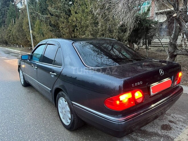 Mercedes E 240 1999, 286,100 km - 2.4 l - Sumqayıt