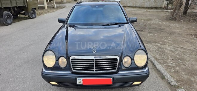 Mercedes E 240 1999, 286,100 km - 2.4 l - Sumqayıt