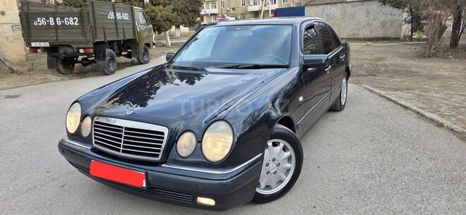 Mercedes E 240 1999, 286,100 km - 2.4 l - Sumqayıt