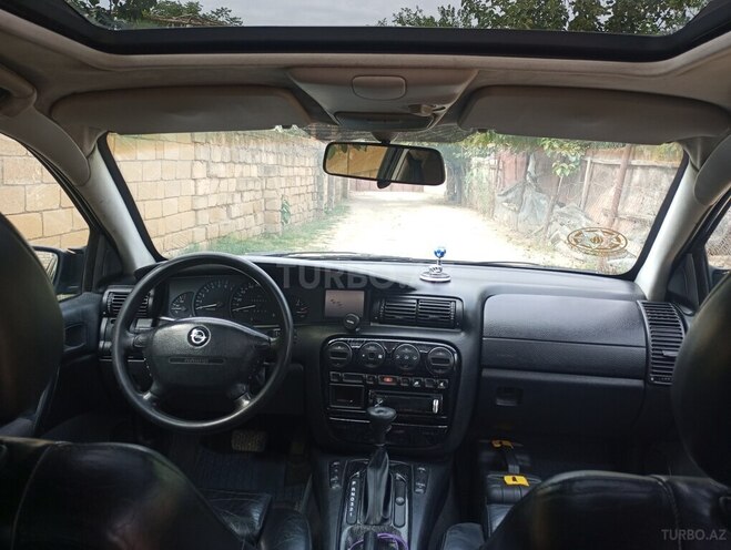 Opel Omega 1999, 400,000 km - 2.0 л - Hacıqabul