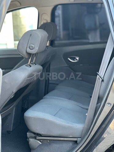 Renault Scenic-3
