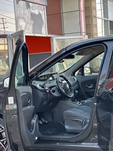 Renault Scenic-5