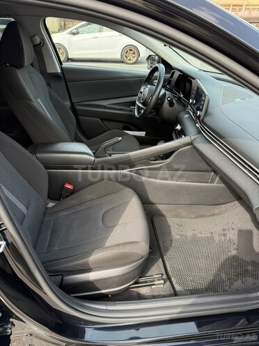 Hyundai Elantra-6