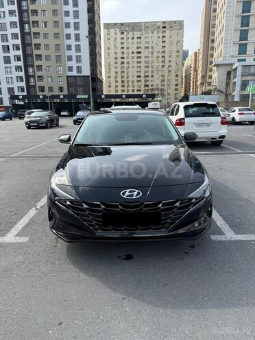 Hyundai Elantra-1