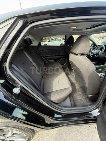 Hyundai Elantra-9