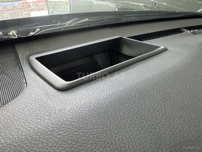 Toyota Camry-11