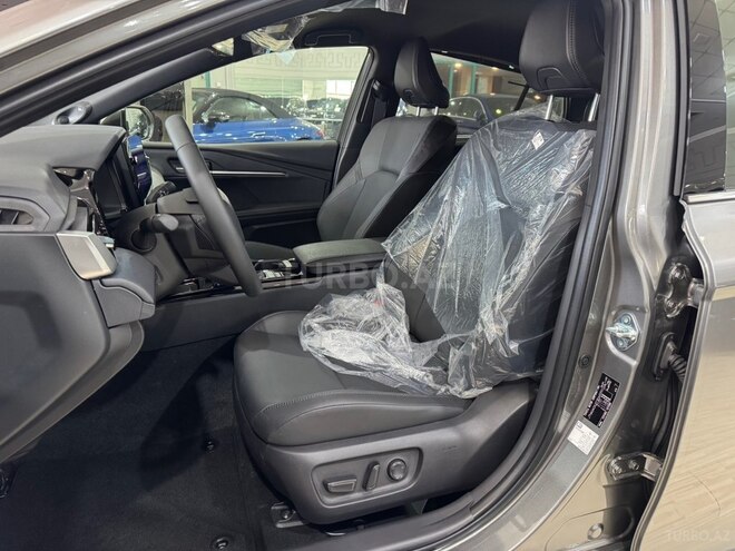 Toyota Camry-13
