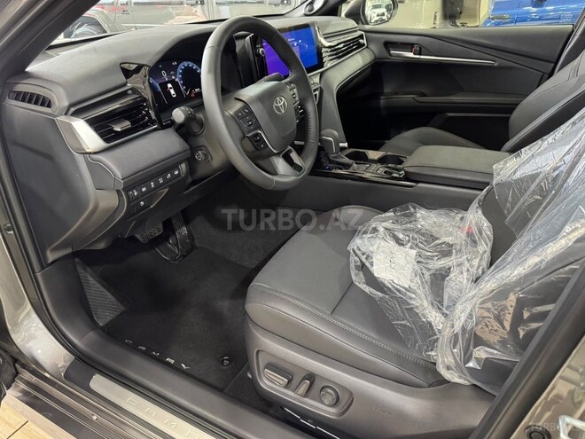 Toyota Camry-14