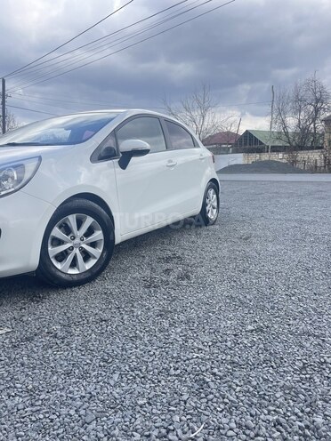 Kia Pride 2013, 230,000 km - 1.4 l - Zaqatala