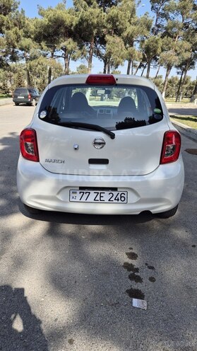Nissan March-10