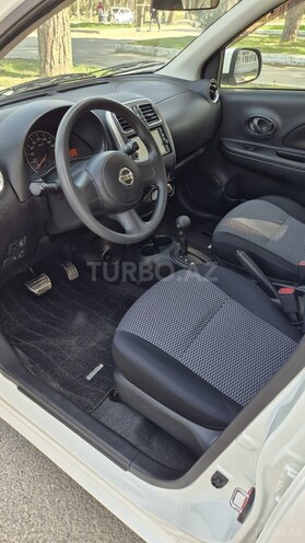 Nissan March-5