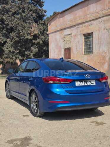 Hyundai Elantra-5