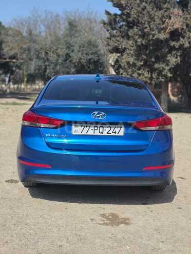 Hyundai Elantra-2
