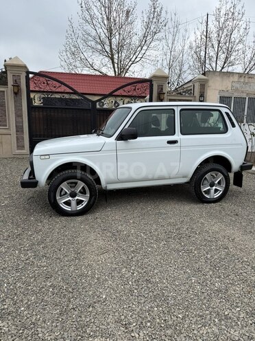 LADA (VAZ) Niva 2025, 4,000 km - 1.7 l - Quba