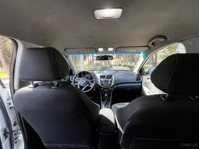 Hyundai Accent 2014, 334,000 km - 1.6 л - Bakı