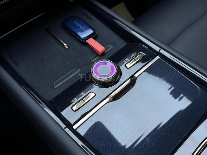Lynk & Co 900-14